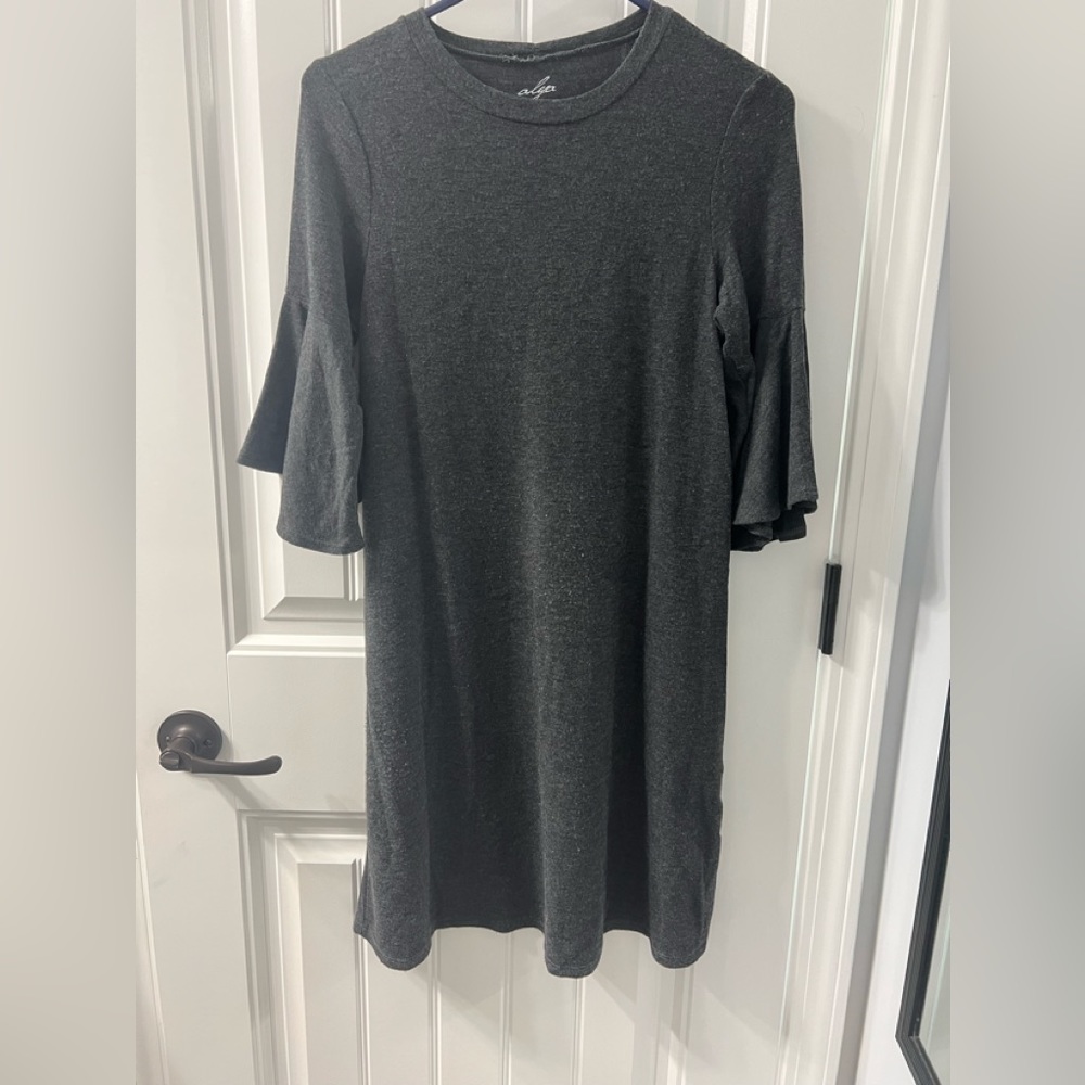 Alya Dark Gray Size Small Flowy Sleeves Soft Tee Shirt Dress